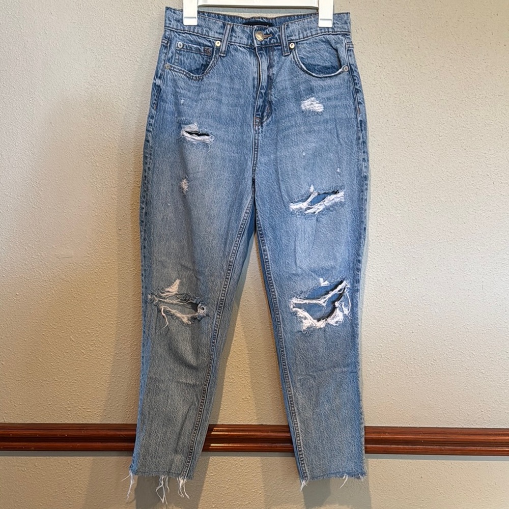 Aeropostale Light Blue Distressed Ankle Jeans